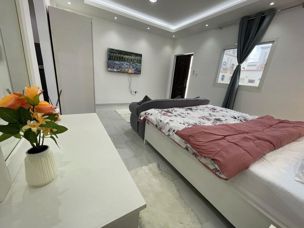 Apartment Luxurious And Elegant House Abu Dhabi